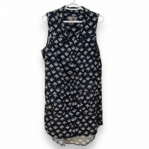 Three Stones blue sleeveless top with white detail throughout size medium